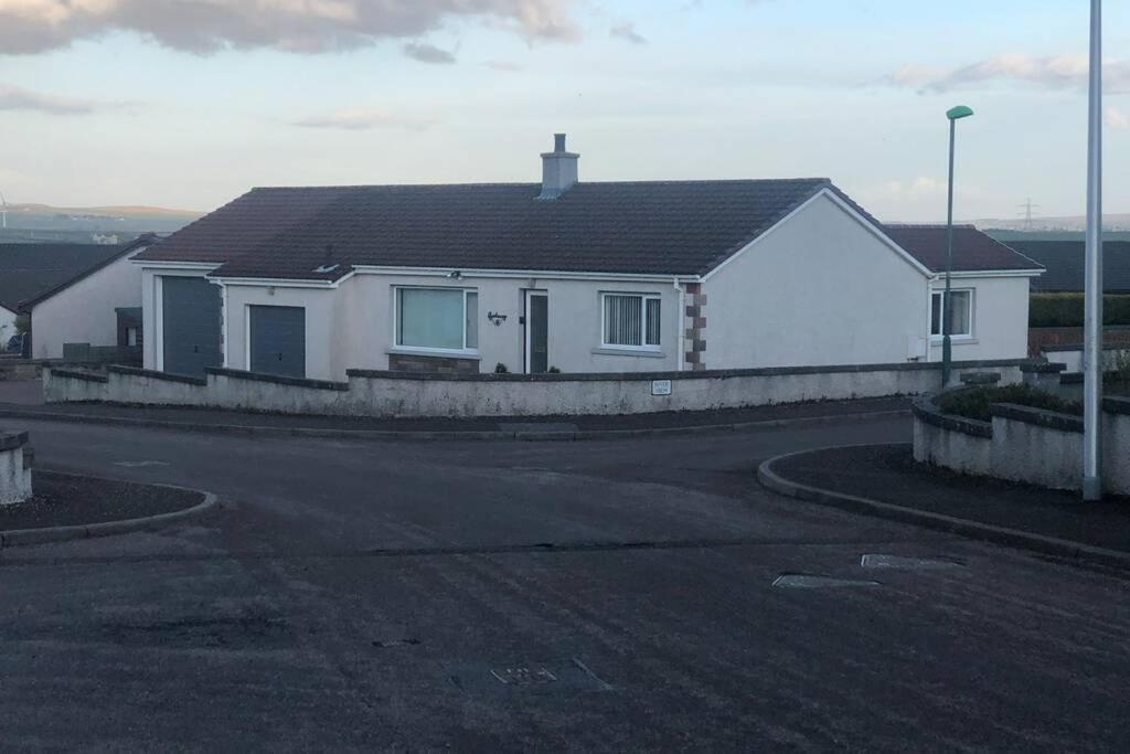 Two Bed Bungalow With Garage And Hot Tub Apartment Thurso Exterior photo